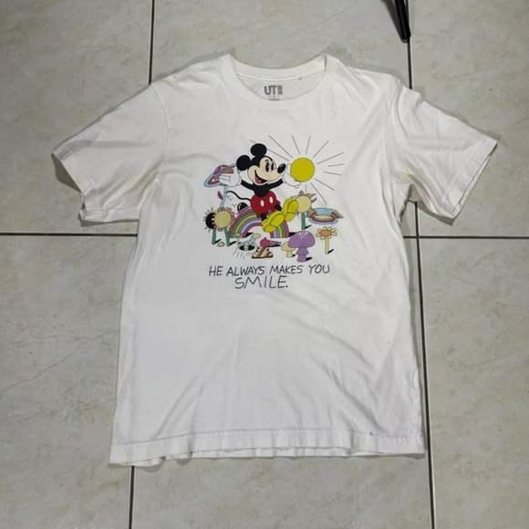 Disney T shirt Mickey he always makes you smile Sz S - Picture 1 of 10